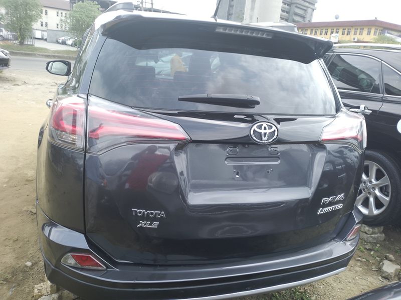 Main image of 2016 Toyota RAV4